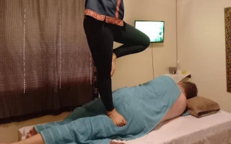 thai oil massage in progress